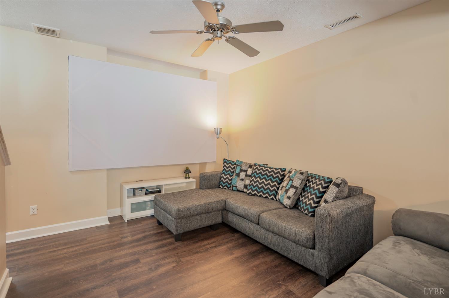 816 Ivy Lake Drive, Forest, Virginia image 25
