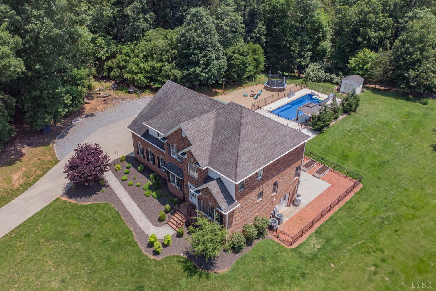 816 Ivy Lake Drive, Forest, Virginia image 2