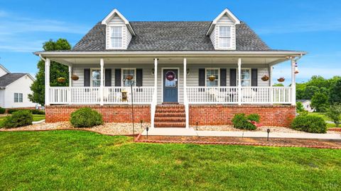 Homes For Sale - 18 Stallion Court<br/> Campbell County, Concord, VA 24538