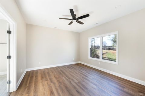 Tiny photo for 681 Cornfield Lane, Appomattox, VA 24522 (MLS # 363821)