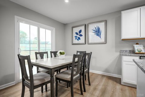 Tiny photo for 36 Crossing Court, Bedford, VA 24523 (MLS # 366504)