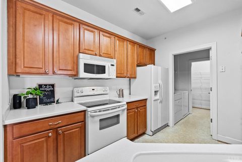 Tiny photo for 605 Wyndhurst Drive #202, Lynchburg, VA 24502 (MLS # 364370)