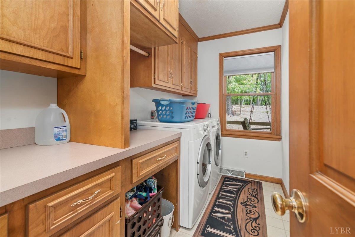 306 Fox Runn Drive, Lynchburg, Virginia image 17