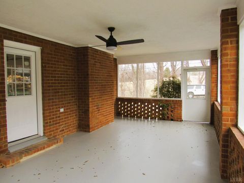 Tiny photo for 207 Martins Lane, Madison Heights, VA 24572 (MLS # 364817)