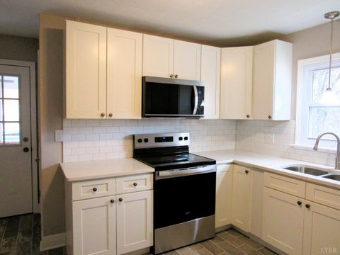 Tiny photo for 207 Martins Lane, Madison Heights, VA 24572 (MLS # 364817)