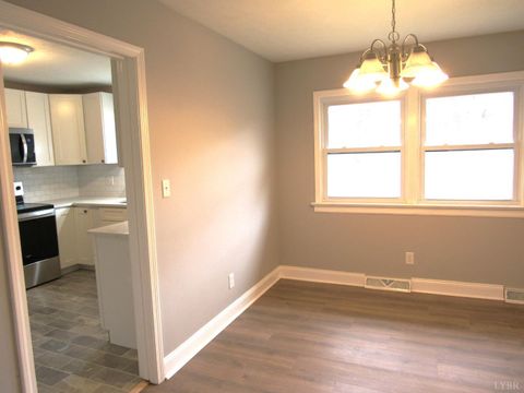 Tiny photo for 207 Martins Lane, Madison Heights, VA 24572 (MLS # 364817)