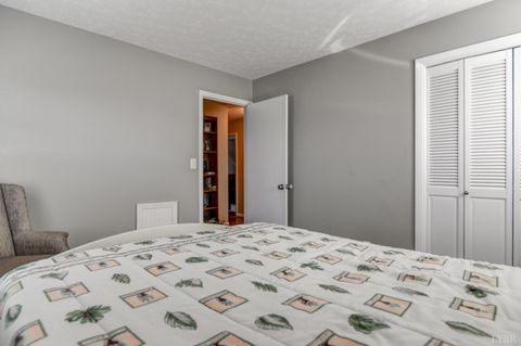 Tiny photo for 211 Robin Drive, Lynchburg, VA 24502 (MLS # 364178)