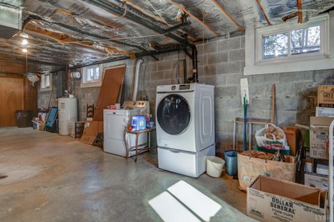 Tiny photo for 211 Robin Drive, Lynchburg, VA 24502 (MLS # 364178)