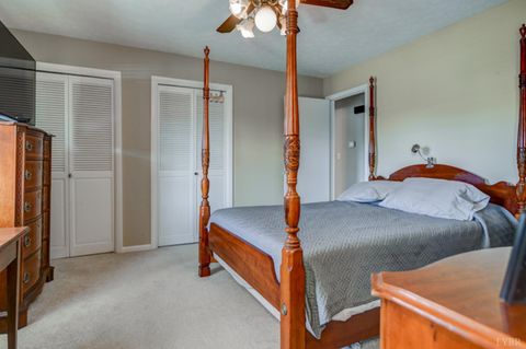 Tiny photo for 211 Robin Drive, Lynchburg, VA 24502 (MLS # 364178)