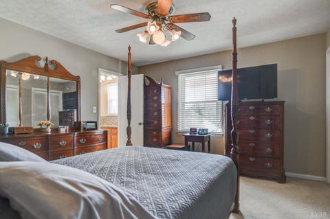 Tiny photo for 211 Robin Drive, Lynchburg, VA 24502 (MLS # 364178)