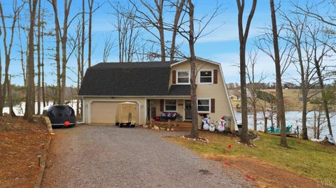 Tiny photo for 497 Long Island Drive, Moneta, VA 24121 (MLS # 364105)