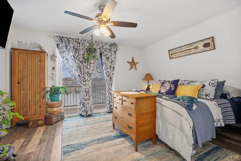 Tiny photo for 497 Long Island Drive, Moneta, VA 24121 (MLS # 364105)