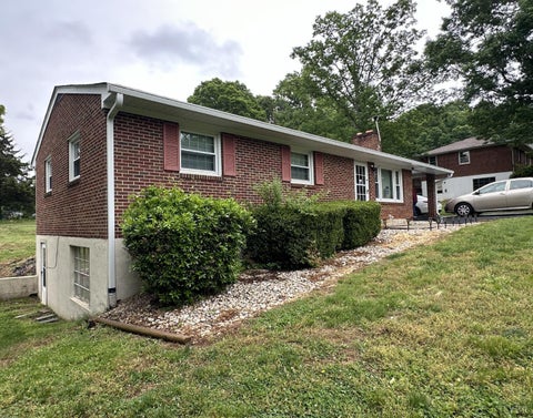 Photo of 1008 Moreview Drive, Lynchburg, VA 24502 (MLS # 368275)