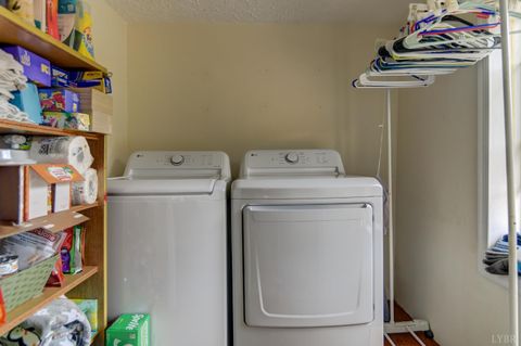 Tiny photo for 736 Selene Street, Lynchburg, VA 24503 (MLS # 362744)