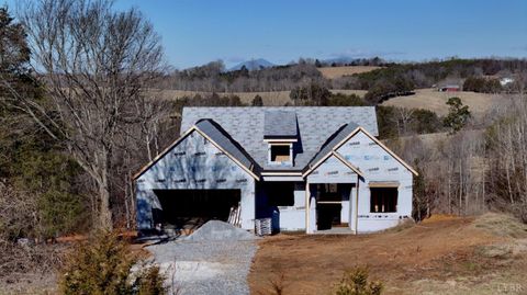 Photo of 6 Leesville Road, Evington, VA 24550 (MLS # 364116)