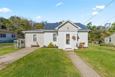 Photo of 514 F Street, Staunton, VA 24401 (MLS # 369926)