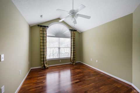 Tiny photo for 1118 Jefferson Way, Forest, VA 24551 (MLS # 366269)