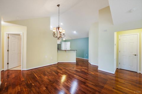 Tiny photo for 1118 Jefferson Way, Forest, VA 24551 (MLS # 366269)