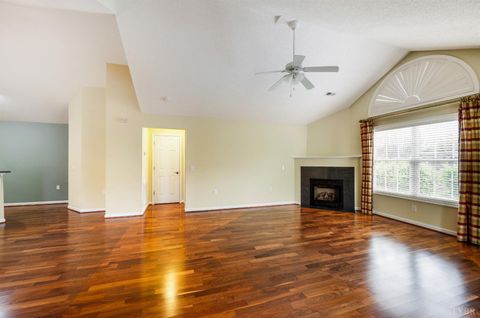 Tiny photo for 1118 Jefferson Way, Forest, VA 24551 (MLS # 366269)