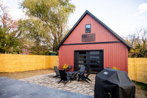 Tiny photo for 807 Grove Street, Bedford, VA 24523 (MLS # 363917)