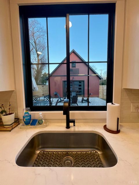 Tiny photo for 807 Grove Street, Bedford, VA 24523 (MLS # 363917)