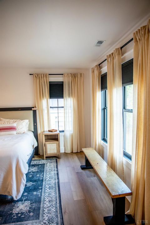 Tiny photo for 807 Grove Street, Bedford, VA 24523 (MLS # 363917)