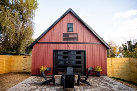 Tiny photo for 807 Grove Street, Bedford, VA 24523 (MLS # 363917)