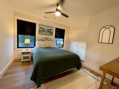 Tiny photo for 807 Grove Street, Bedford, VA 24523 (MLS # 363917)