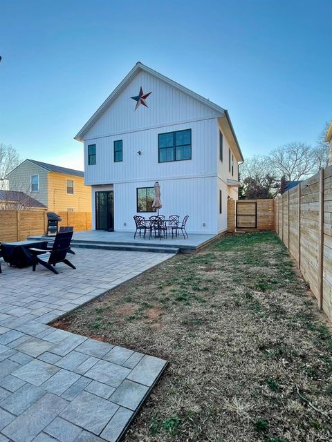 Tiny photo for 807 Grove Street, Bedford, VA 24523 (MLS # 363917)