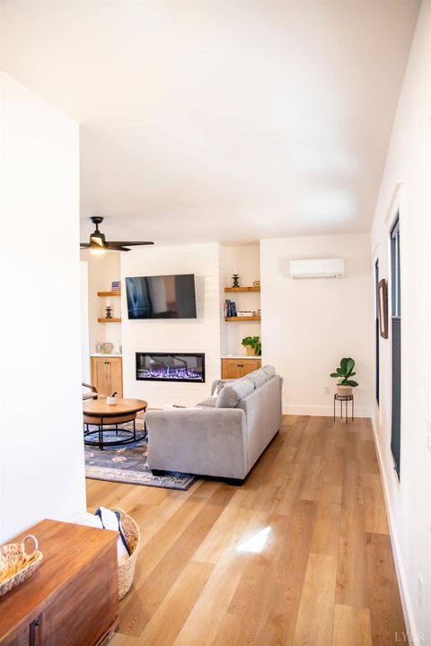 Tiny photo for 807 Grove Street, Bedford, VA 24523 (MLS # 363917)