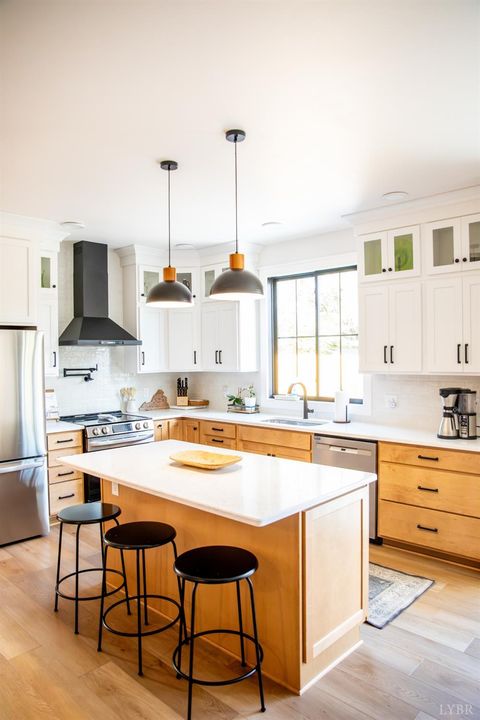 Tiny photo for 807 Grove Street, Bedford, VA 24523 (MLS # 363917)