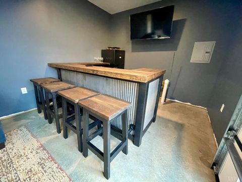 Tiny photo for 807 Grove Street, Bedford, VA 24523 (MLS # 363917)