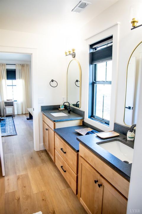 Tiny photo for 807 Grove Street, Bedford, VA 24523 (MLS # 363917)