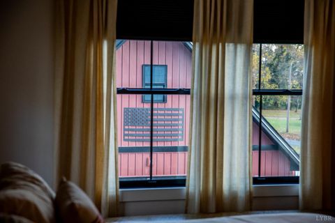 Tiny photo for 807 Grove Street, Bedford, VA 24523 (MLS # 363917)