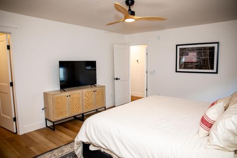 Tiny photo for 807 Grove Street, Bedford, VA 24523 (MLS # 363917)