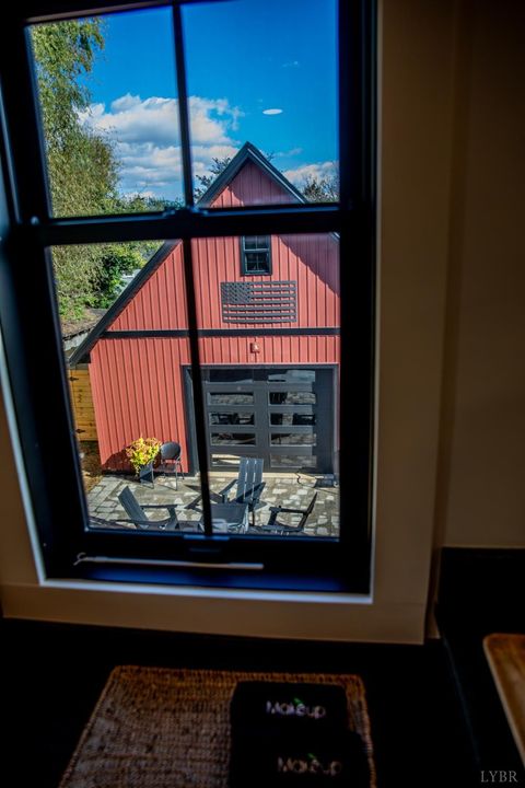 Tiny photo for 807 Grove Street, Bedford, VA 24523 (MLS # 363917)