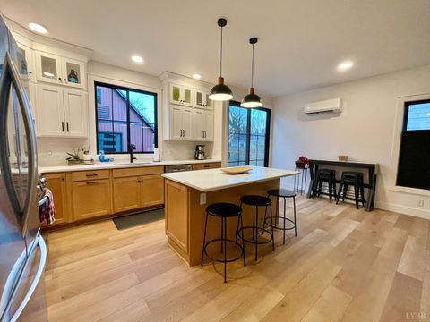 Tiny photo for 807 Grove Street, Bedford, VA 24523 (MLS # 363917)