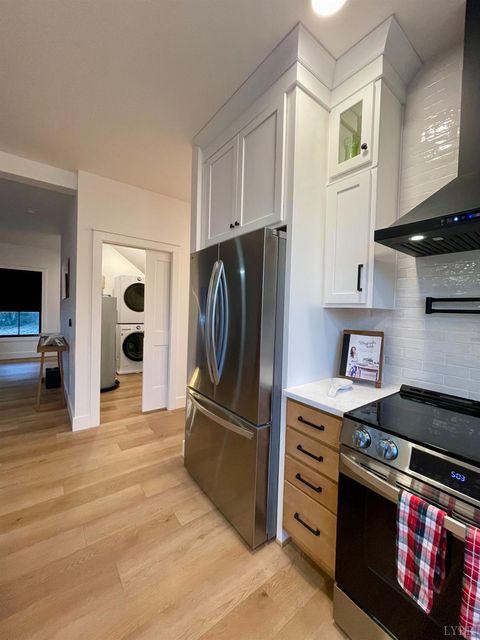 Tiny photo for 807 Grove Street, Bedford, VA 24523 (MLS # 363917)