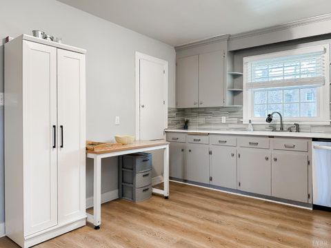 Tiny photo for 5904 Rhonda Rd Rd, Lynchburg, VA 24502 (MLS # 361748)