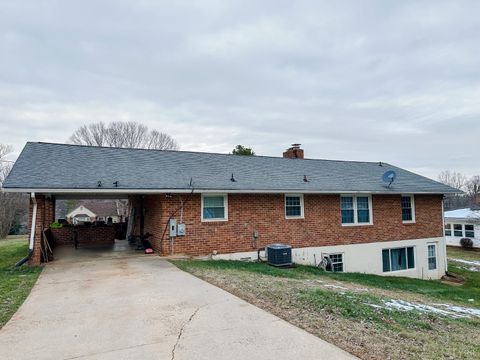 Tiny photo for 5904 Rhonda Rd Rd, Lynchburg, VA 24502 (MLS # 361748)