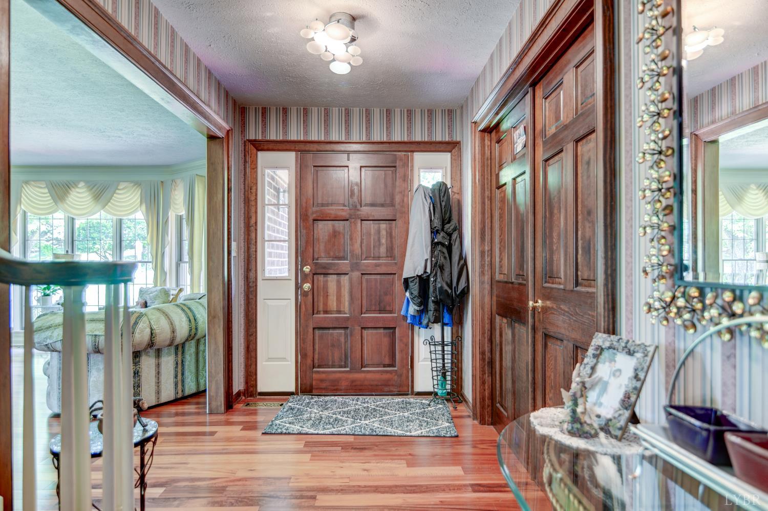 114 Sailview Drive, Forest, Virginia image 5