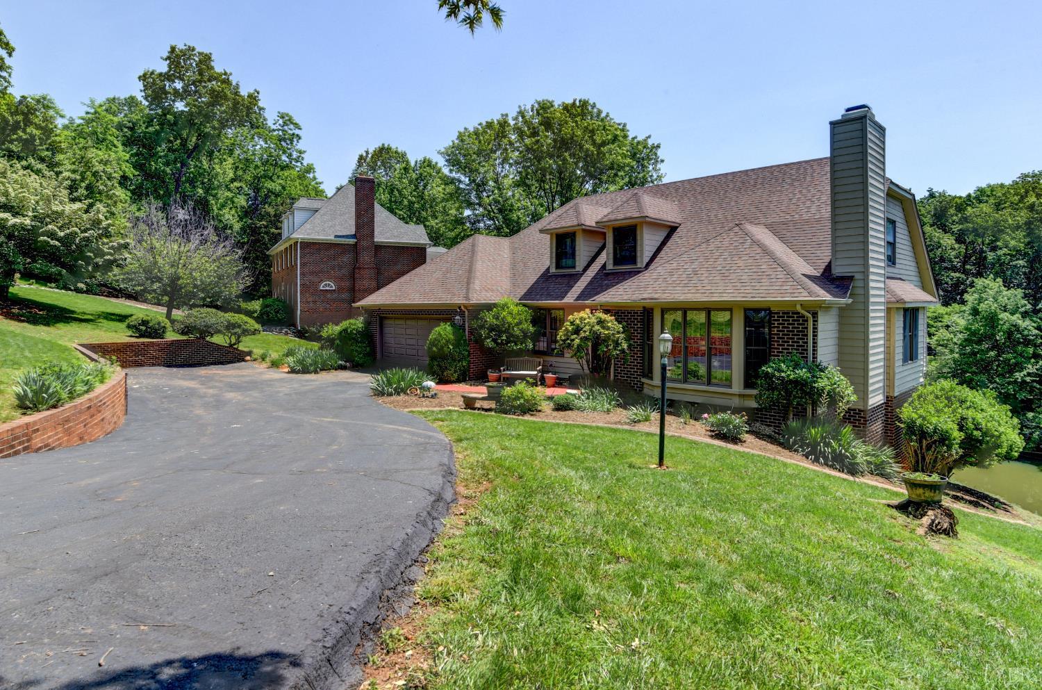 114 Sailview Drive, Forest, Virginia image 2