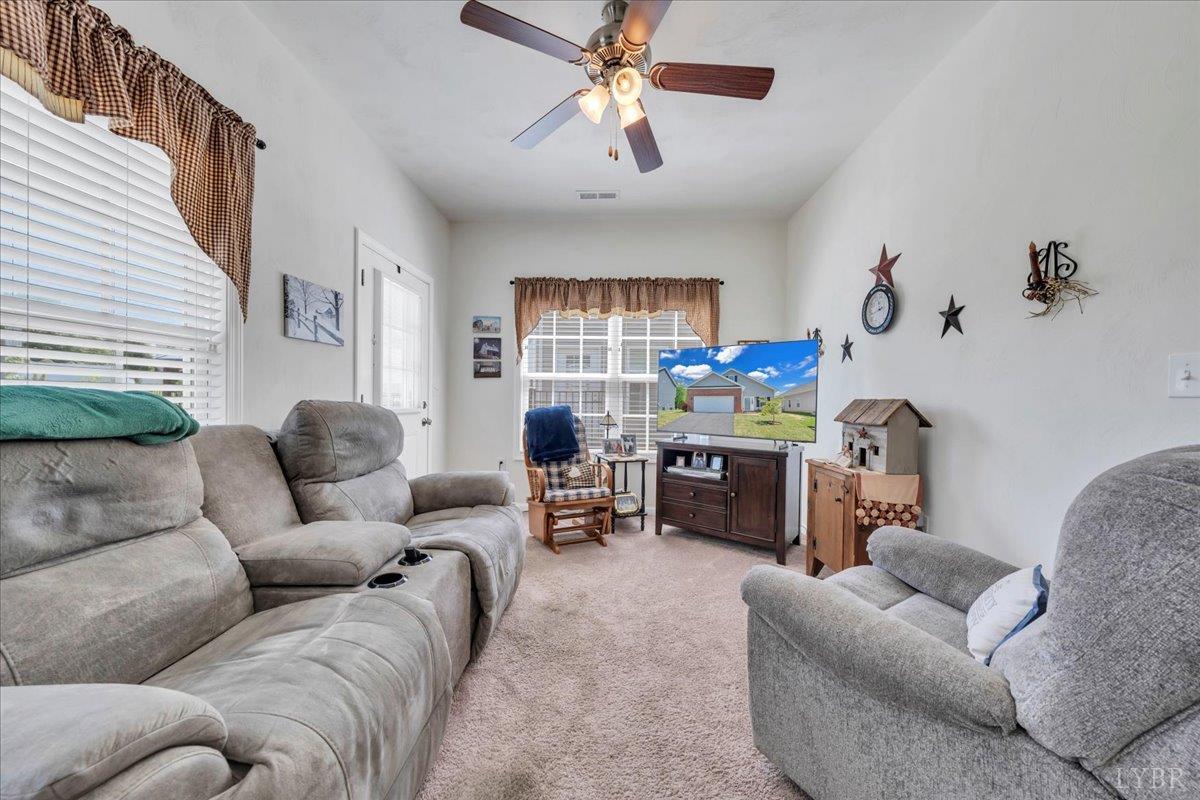 8355 Leighburn Drive, Roanoke, Virginia image 16