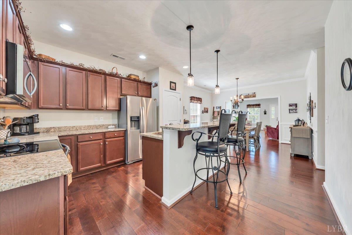 8355 Leighburn Drive, Roanoke, Virginia image 12