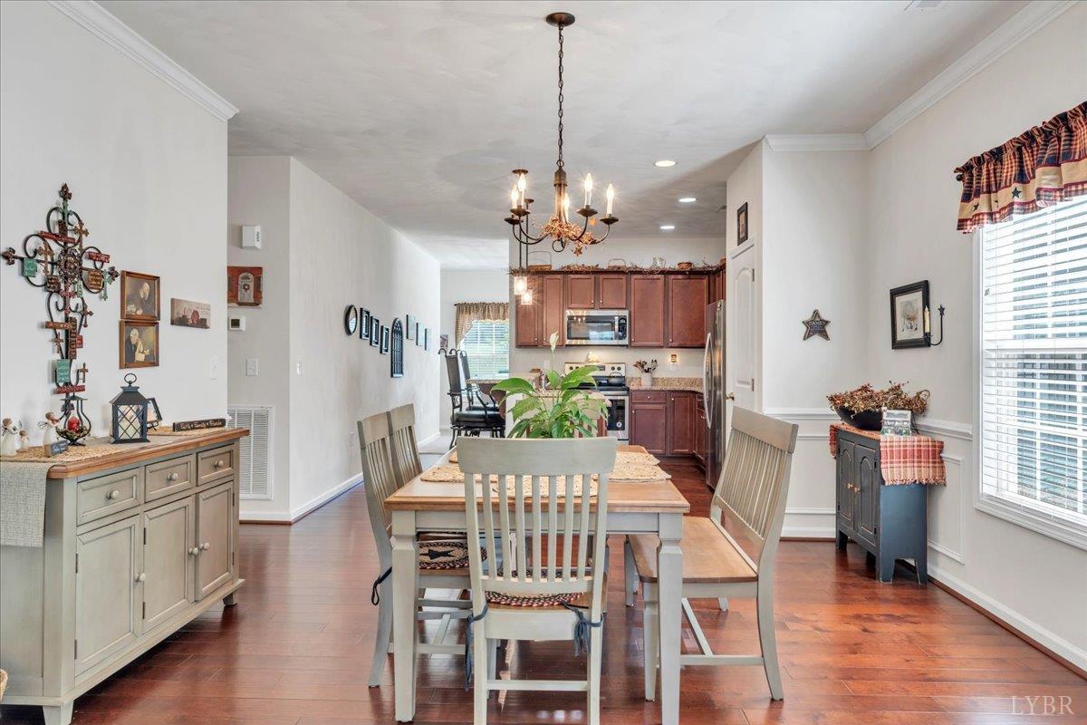 8355 Leighburn Drive, Roanoke, Virginia image 9