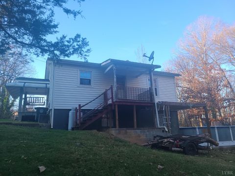 Tiny photo for 3300 Powhatan Street, Lynchburg, VA 24501 (MLS # 363299)