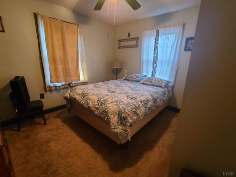 Tiny photo for 3300 Powhatan Street, Lynchburg, VA 24501 (MLS # 363299)