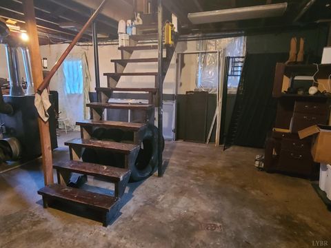 Tiny photo for 3300 Powhatan Street, Lynchburg, VA 24501 (MLS # 363299)