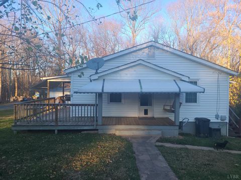 Tiny photo for 3300 Powhatan Street, Lynchburg, VA 24501 (MLS # 363299)
