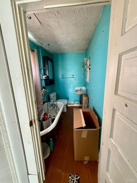 Tiny photo for 711 Franklin Street, Lynchburg, VA 24504 (MLS # 365476)